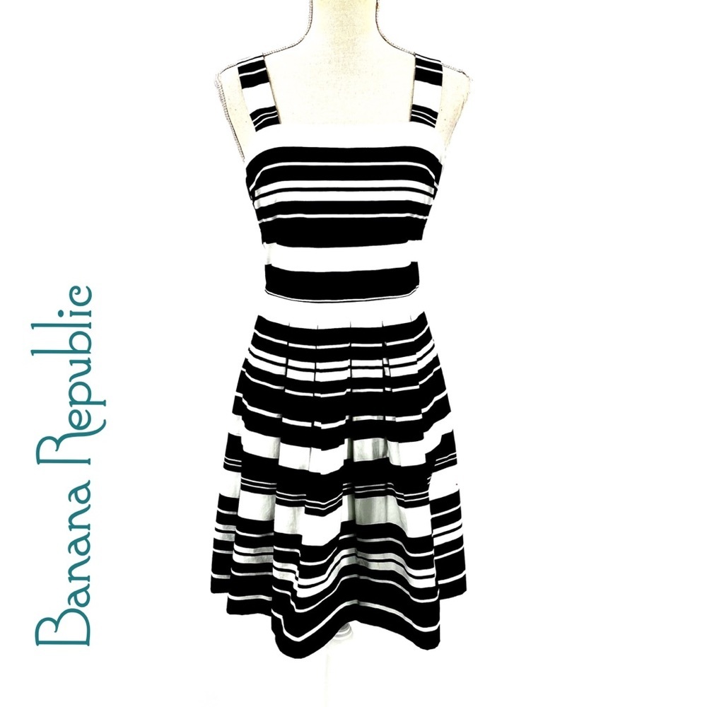 Banana Republic black and white dress